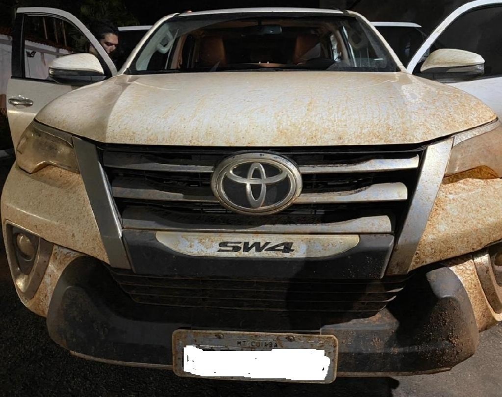 Homem é preso tentando levar caminhonete roubada à Bolívia