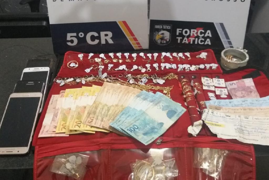 Trio é preso e R$ 35 mil em joias são recuperados