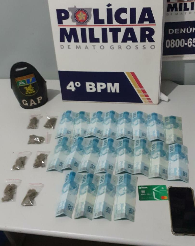Suspeito é preso com droga e dinheiro oriundo de golpes na internet