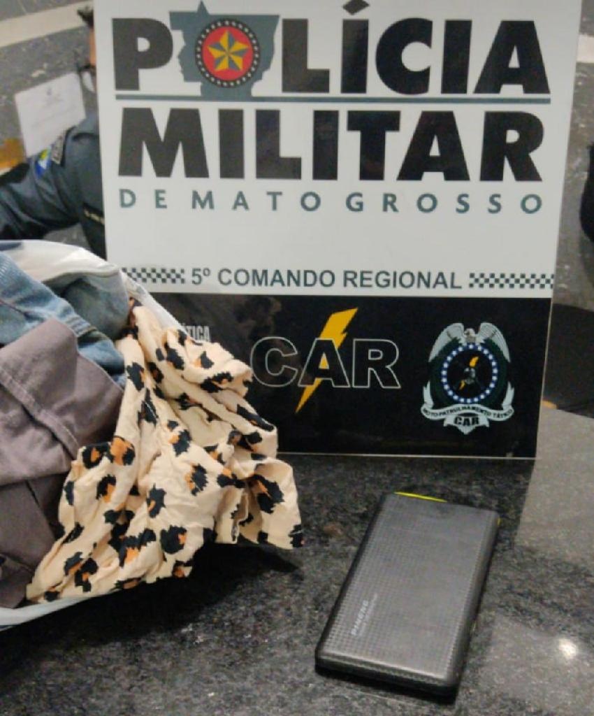 Equipes do CAR prendem suspeita por furto a residência em Barra do Garças