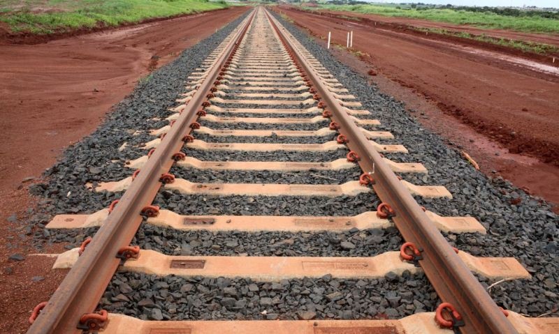 Ministro manda suspender construção da Ferrogrão