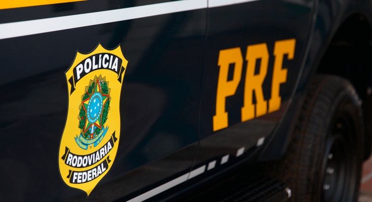 PRF apreende drogas escondidas em carro