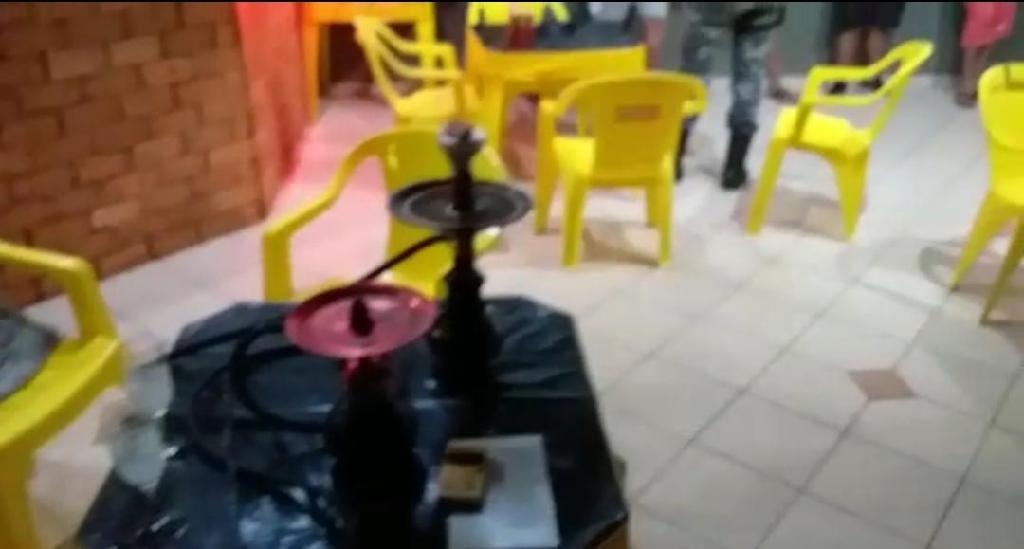 PM encerra festa clandestina, fecha boate ilegal e prende 12 pessoas aglomeradas
