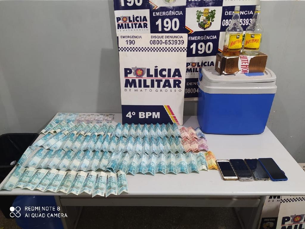 PM encerra festa clandestina com participação de menores
