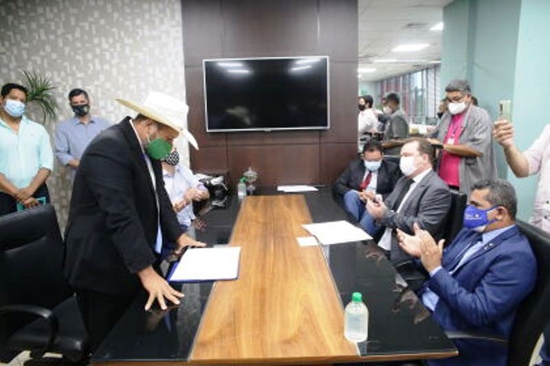 Cattani assume vaga de deputado morto por Covid-19