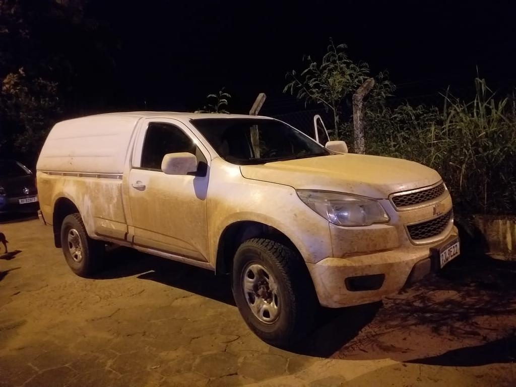 PM apreende caminhonete com drogas em VG