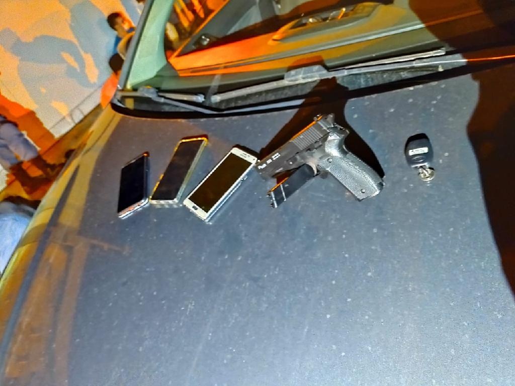 Dois menores são apreendidos em flagrante por roubo a hotel