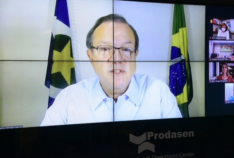 Senadores debatem com Paulo Guedes repetição de auxílio emergencial de R$ 600