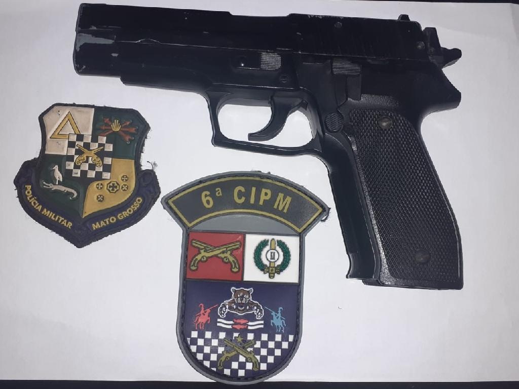 Homem é preso após ameaçar comerciante