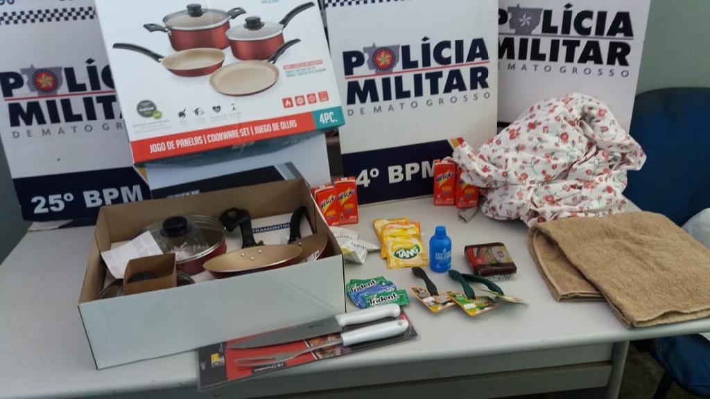 Mulher é presa suspeita de furtar loja em shopping