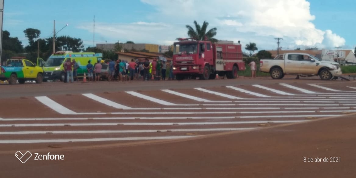 Sinop: Colisão entre caminhonete e carro de passeio deixa feridos na BR-163