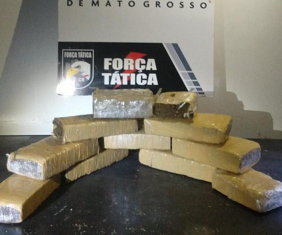 PM prende dupla com dez tabletes de maconha