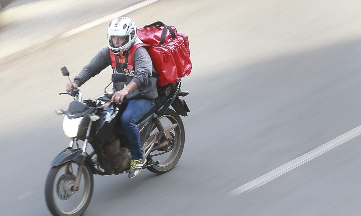 Proposta prevê isenção de IPVA  de motos e veículos de setores atingidos pela pandemia