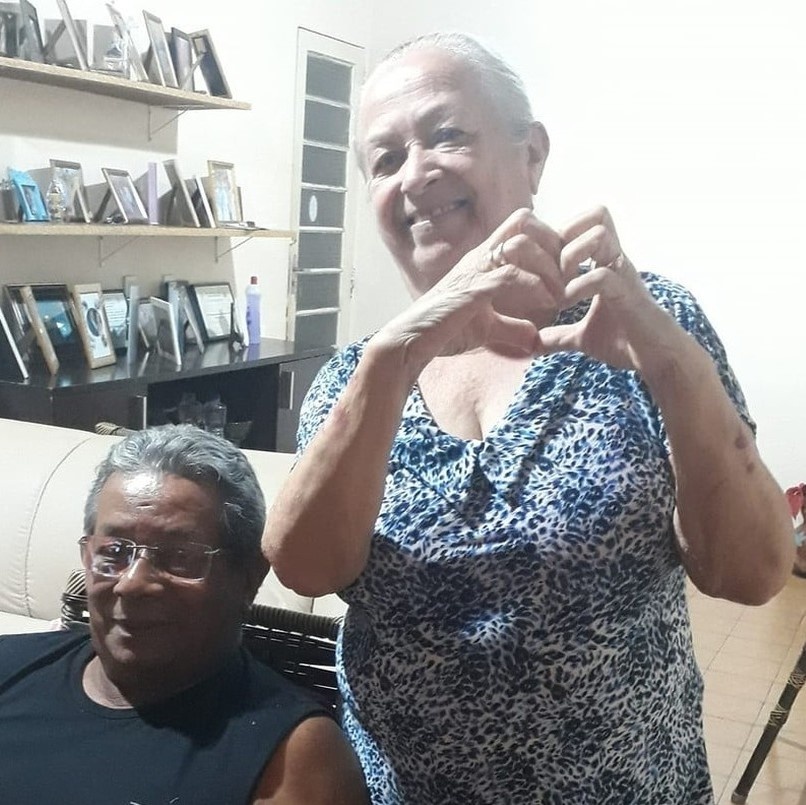 Professora morre por Covid-19 um dia após perder o marido