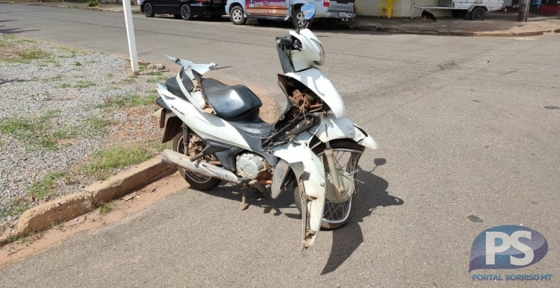 Sorriso: motociclista é socorrido com fratura após bater em carro