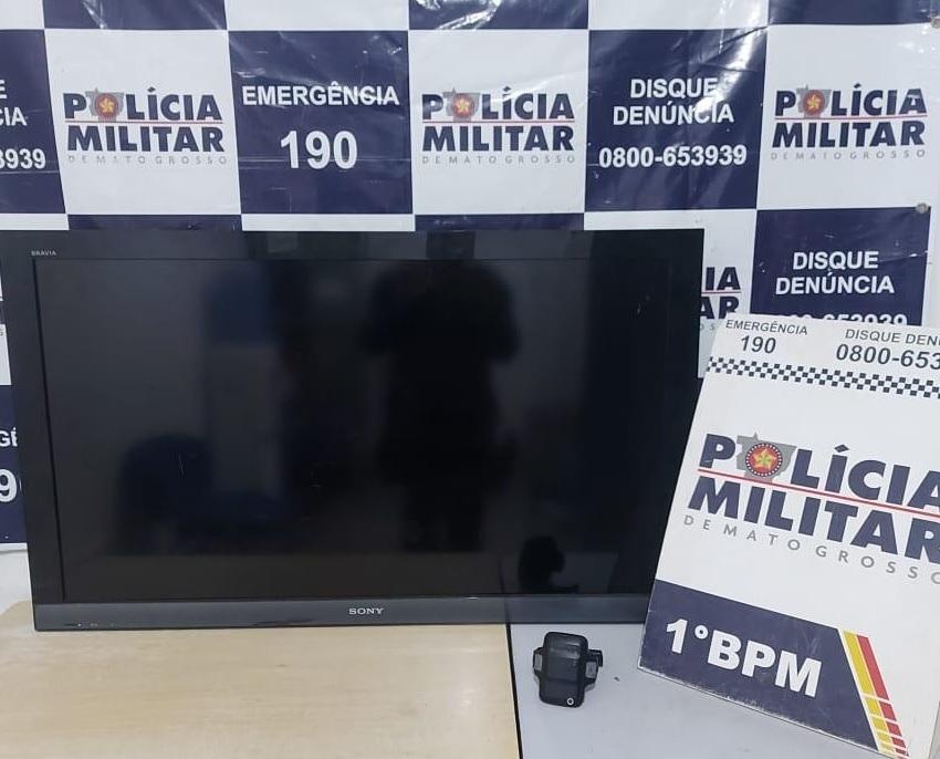 Monitorado é pego com televisão roubada de residência e rompe tornozeleira na fuga