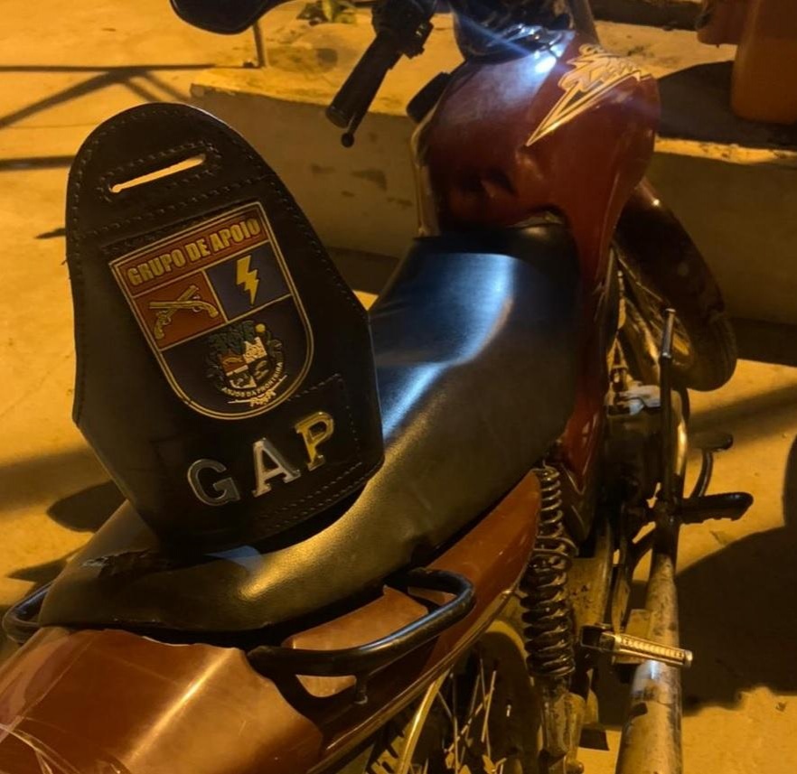 Adolescente é pego empinando motocicleta em Cáceres