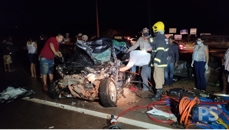 Acidente na BR-163 mata duas pessoas e deixa outras 4 feridas