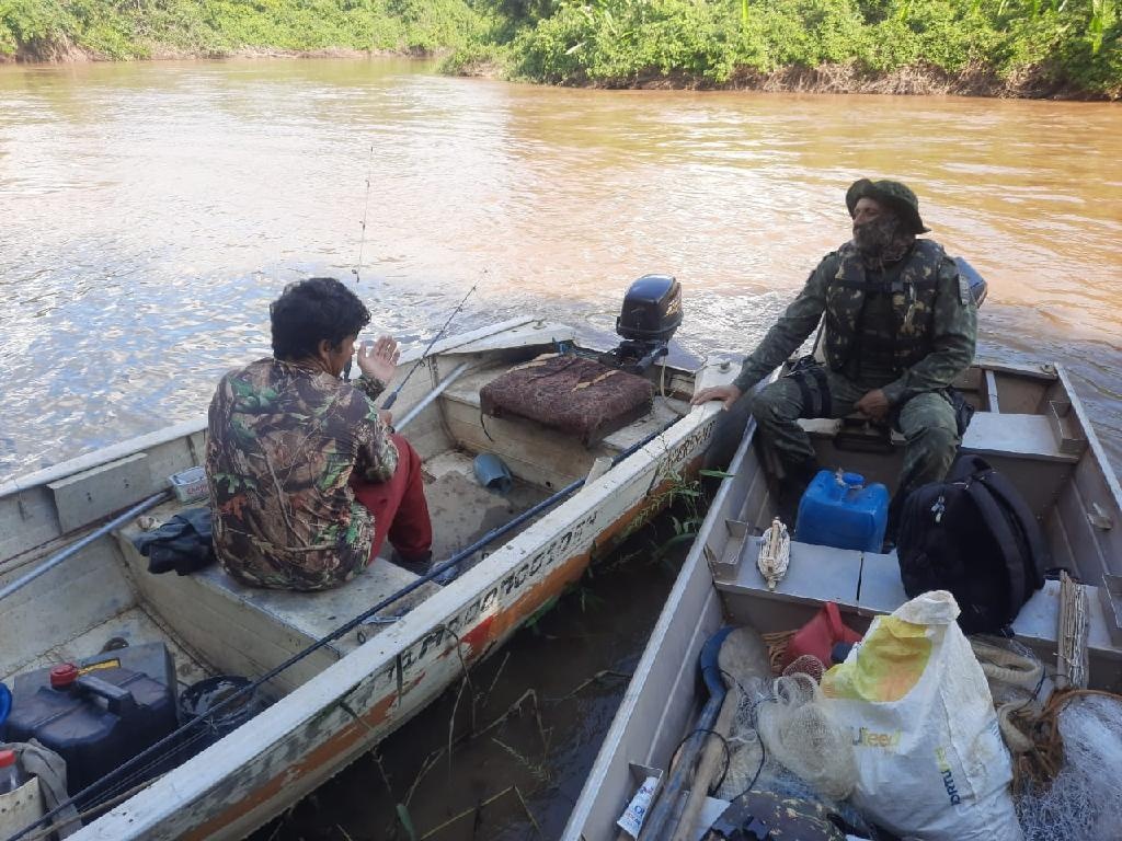 Batalhão Ambiental aborda 45 pessoas e apreende apetrechos de pesca predatória