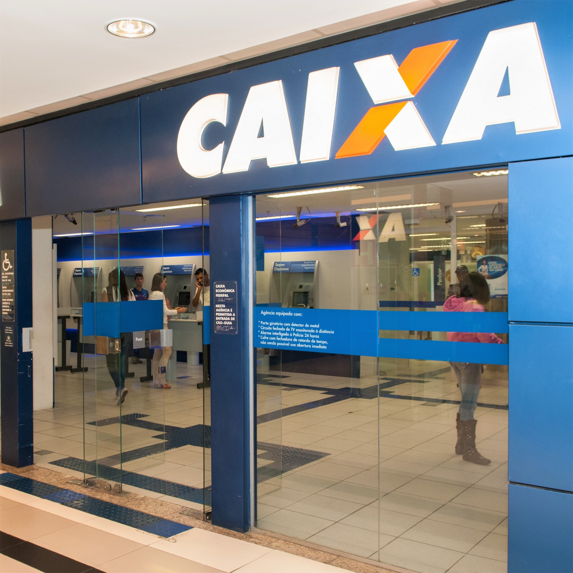 Trabalhadores nascidos em fevereiro podem sacar auxílio emergencial