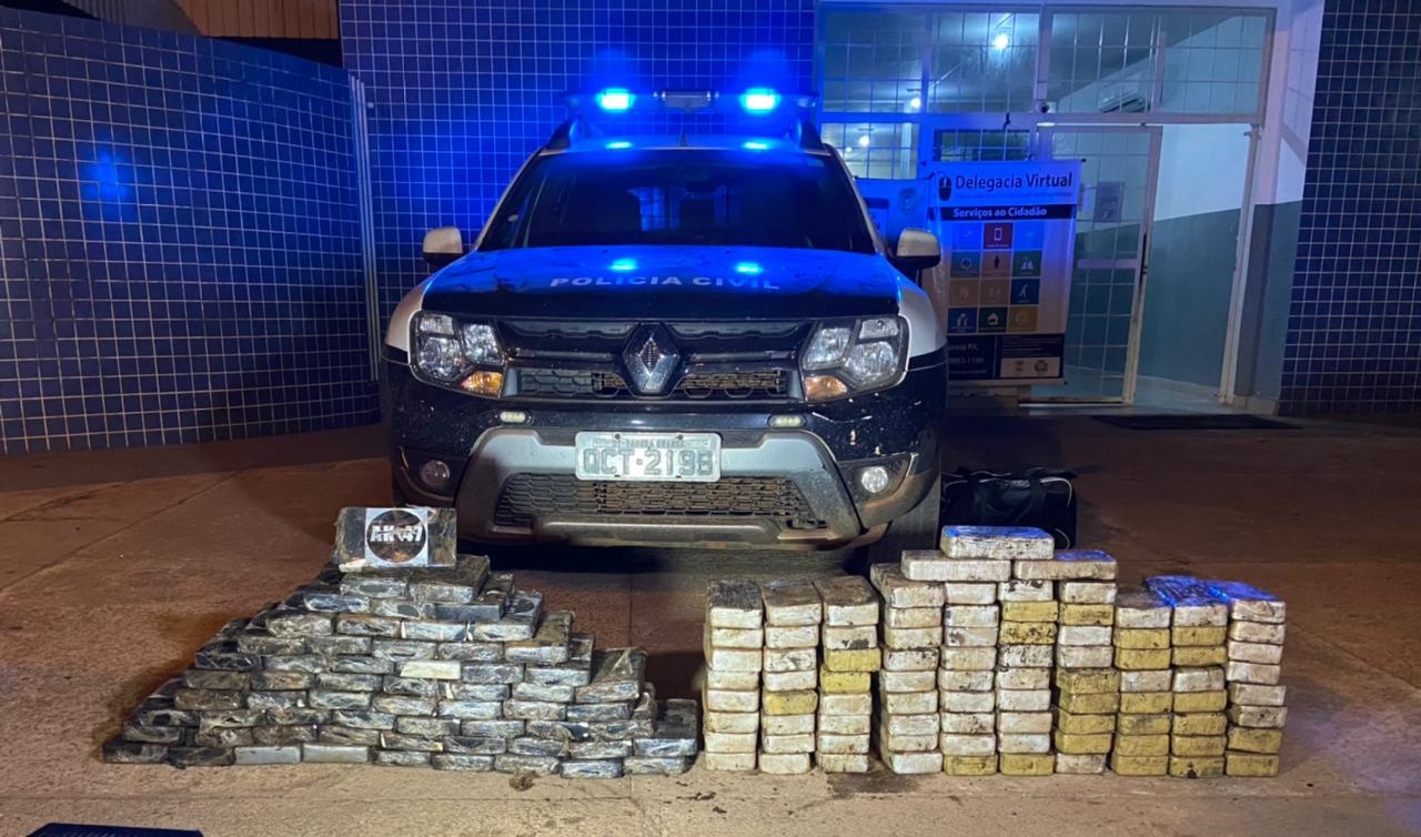 Polícia Civil apreende 149 tabletes de entorpecentes que eram transportados em fundo falso de caminhão