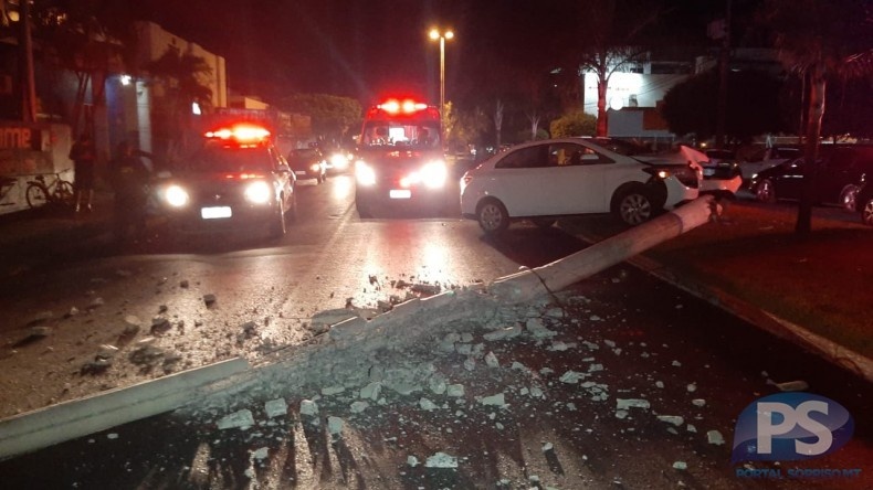 Sorriso: motorista de Prisma fica ferido ao atingir poste na avenida Tancredo Neves