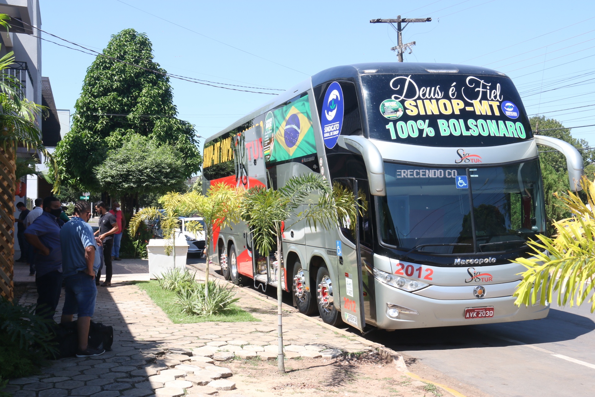 Sindicato Rural de Sinop envia dois ônibus para protesto em Brasília