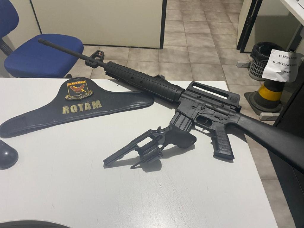 Jovens são presos por planejar roubo nos Correios e em Casa Lotérica