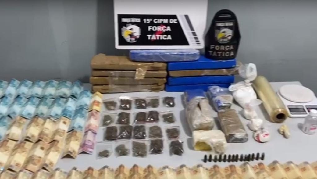 Força Tática prende dupla e tira droga de circulação