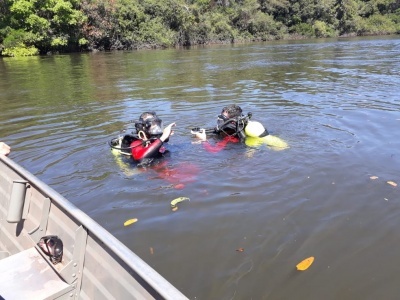 Mergulhador de 25 anos que trabalhava em balsa morre afogado no Rio Teles Pires em MT