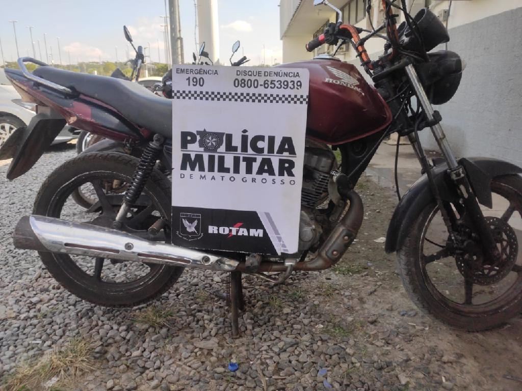 Dono de motocicleta reconhece veículo furtado e aciona Rotam