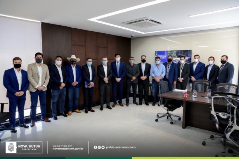 Prefeito de Nova Mutum participa de cerimonia de posse de novo titular do (Ermat)