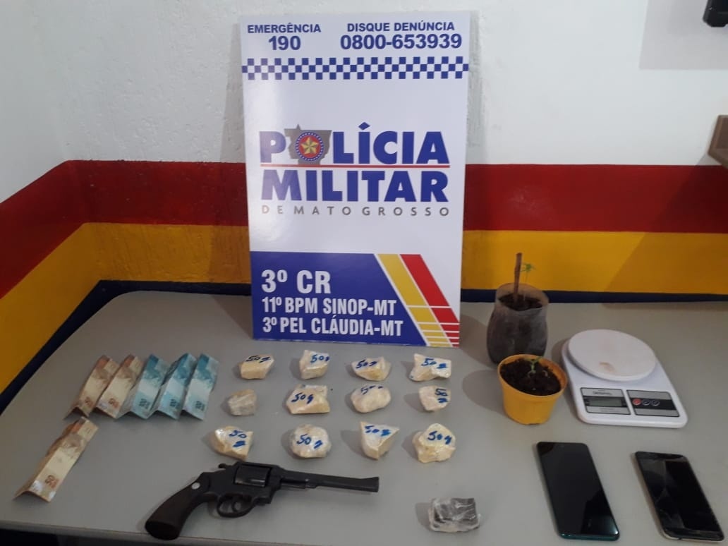 Polícia Militar prende três pessoas por tráfico de drogas e posse ilegal de arma de fogo