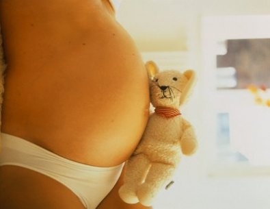 Adolescente sofre aborto e joga feto para cachorro em MT