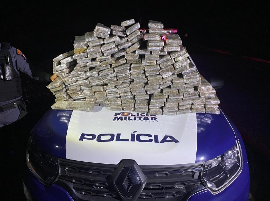 PM apreende 161 tabletes de maconha em área rural