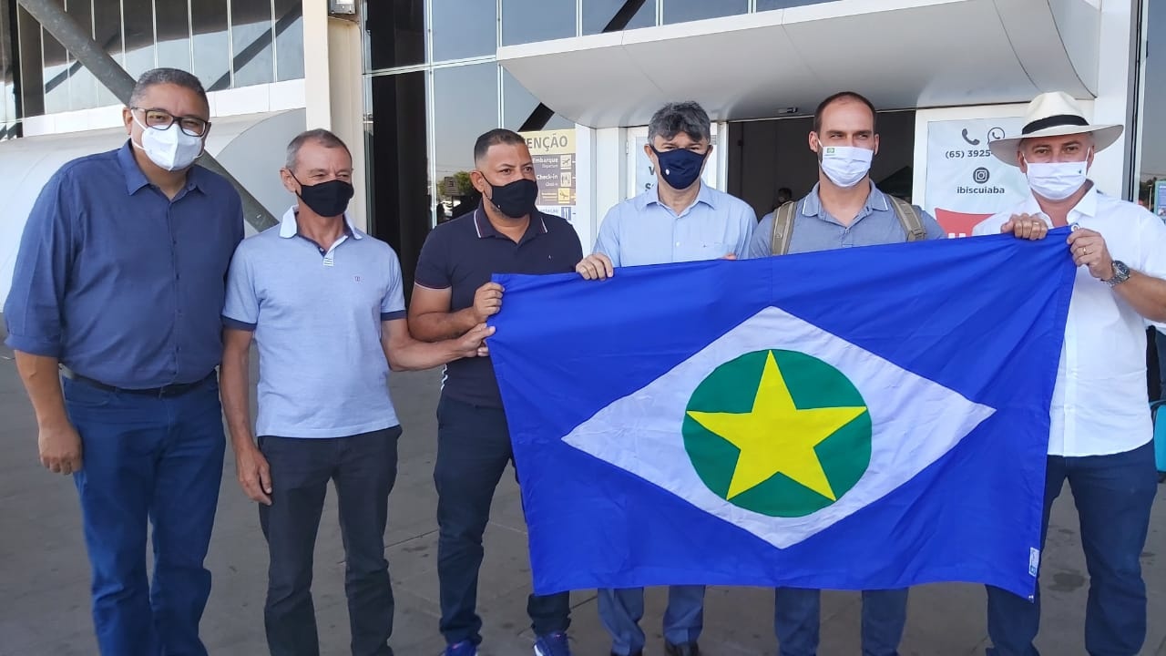 Lideranças do Nortão recepcionam Eduardo Bolsonaro em visita a Mato Grosso