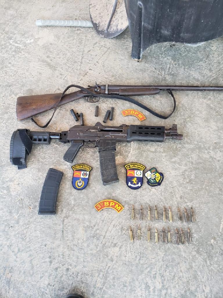 Policiais do 3º Batalhão apreendem fuzil 5,56 em região de chácaras