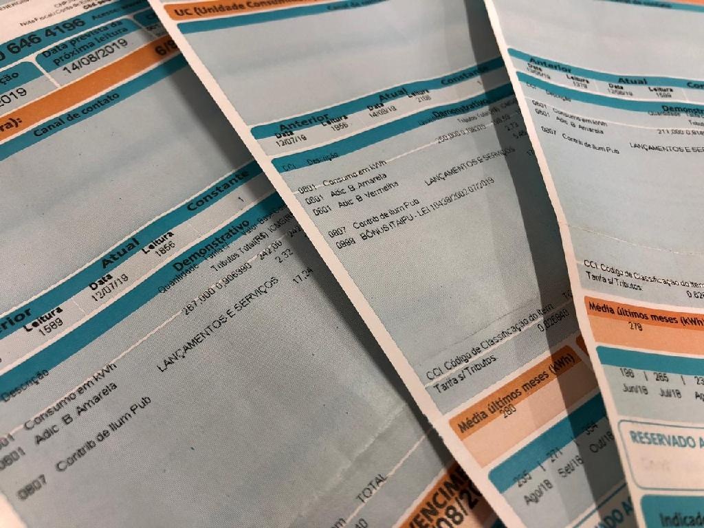 Com crise hídrica, Aneel aumenta em 52% a taxa da bandeira vermelha na conta de luz