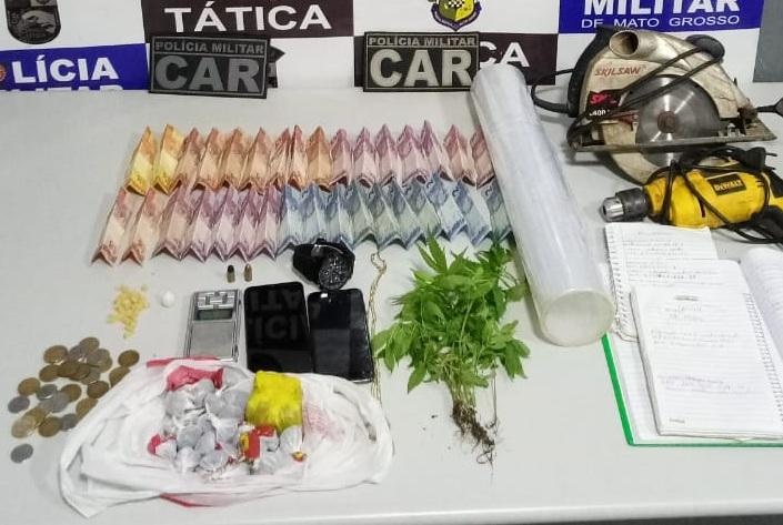 Mulher é rendida no momento que vendia droga em Rondonópolis