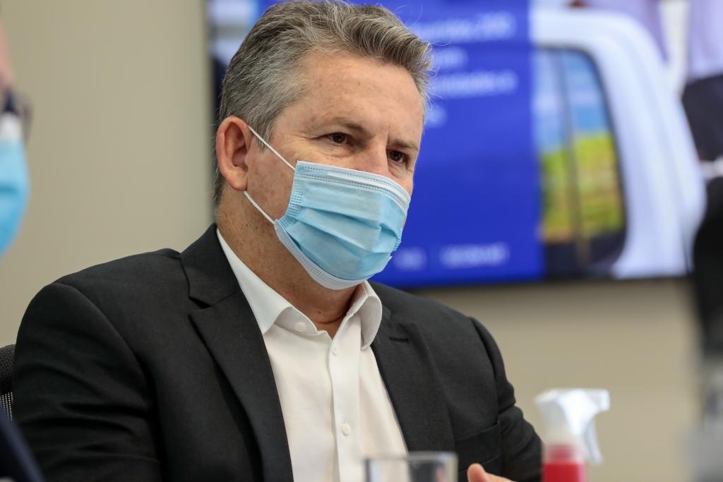 Em dois anos e meio, governador cumpriu de forma total ou parcial 22 das 27 promessas de campanha