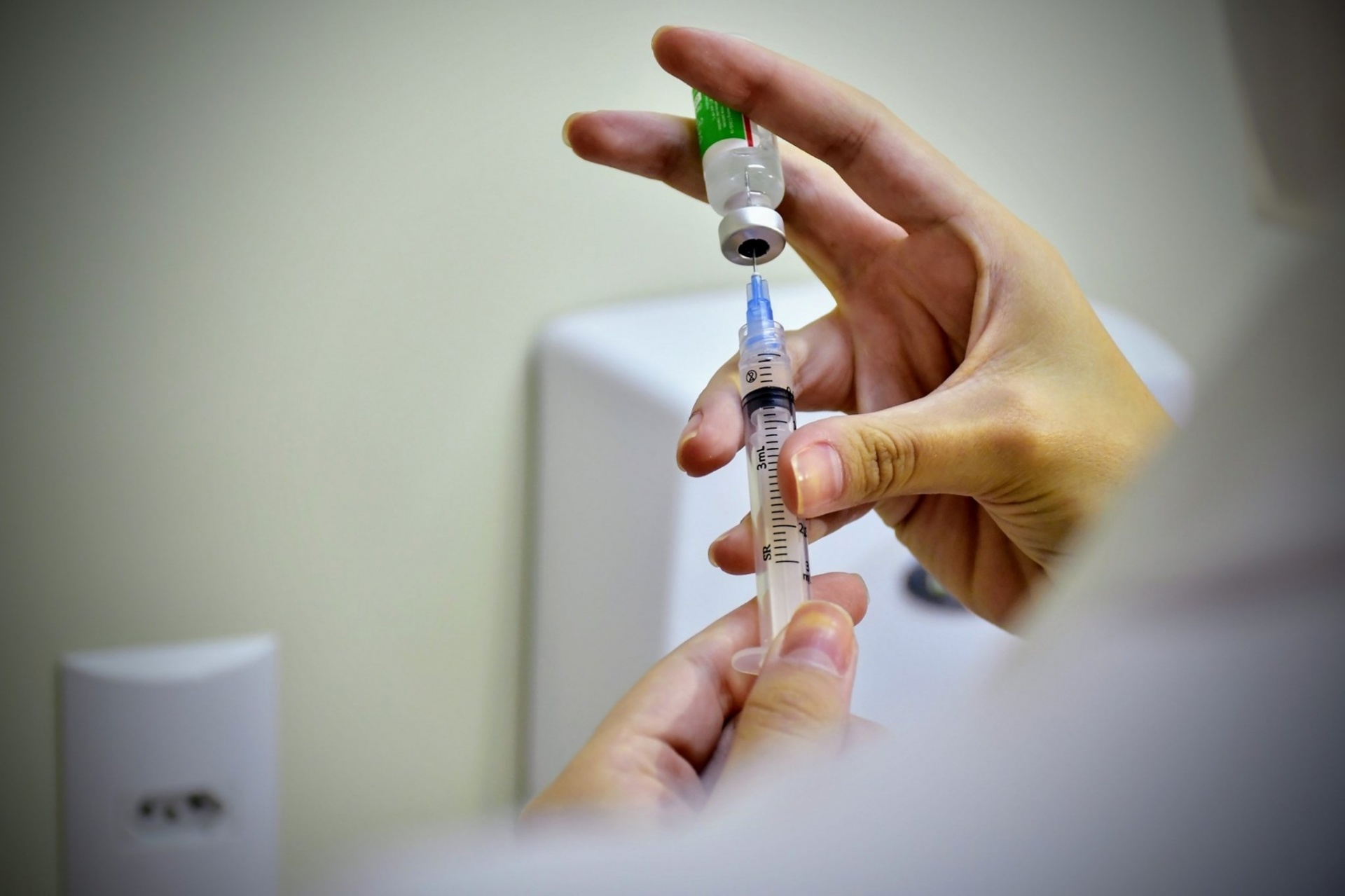 Estado recebe 60 mil doses de vacina contra a Covid-19