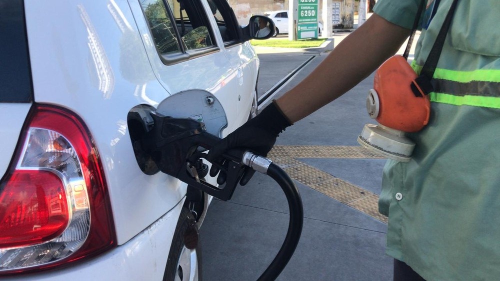 Venda de gasolina aumenta três vezes mais que a de etanol em MT neste ano