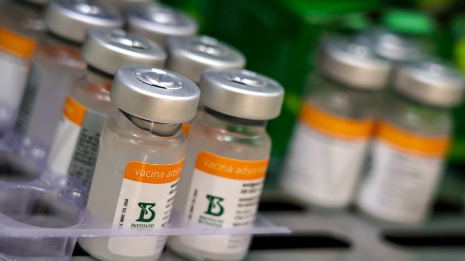 Mato Grosso receberá mais de 140 mil doses de vacina contra a Covid-19