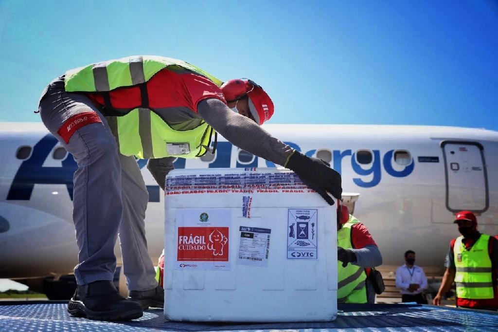 Mato Grosso recebe 181.130 doses de vacina nesta terça e quarta-feira