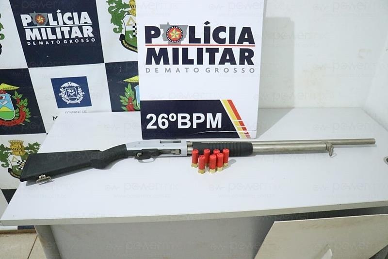 Após descobrir traição da mulher, homem é preso com arma de fogo