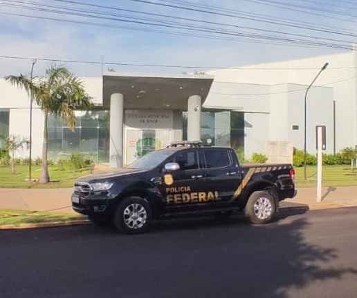 PF deflagra operação em Sinop, cumpre mandado na Câmara e prende vereador; assista