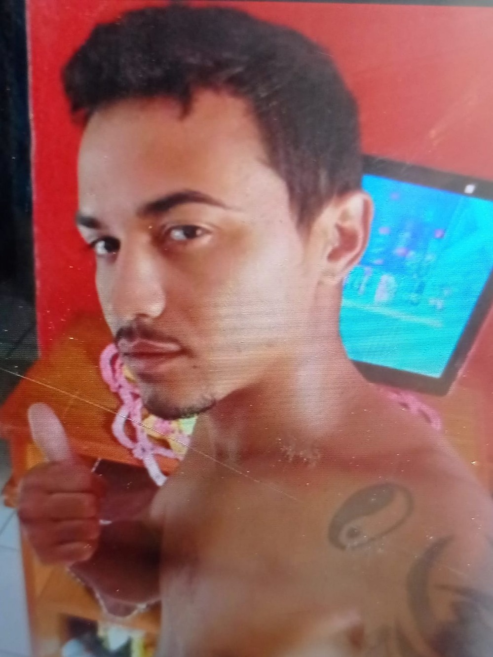 Criminosos degolam jovem na frente do pai e levam cabeça na mochila em MT