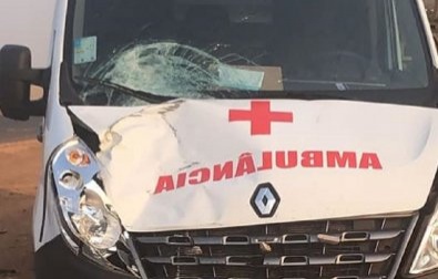 Motorista de ambulância atropela e mata ciclista