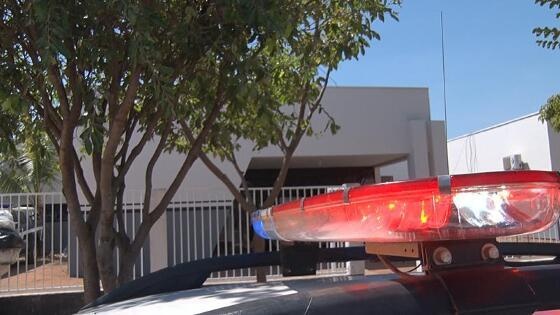 Jovem furta picanha de supermercado e acaba preso após tentar vender carne a policial de folga