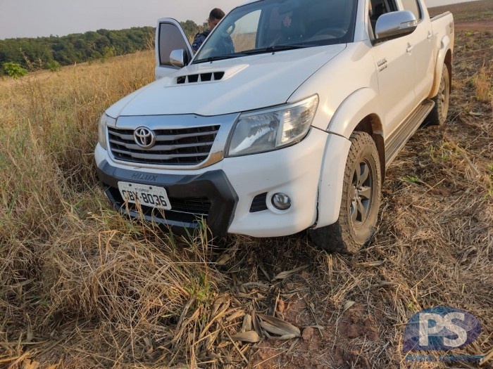 Trio invade casa e rouba carro e armas em Sorriso